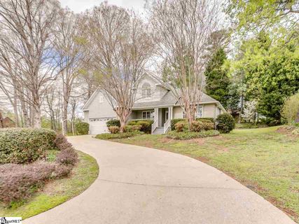 121 N River Hills Drive