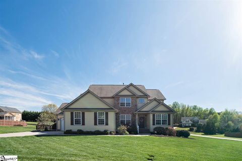 105 Redwater Way