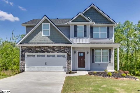 52 Macle Court