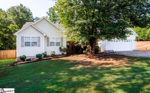 140 Grove Pointe