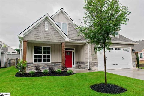 686 Ponden Drive sold home in Stonefield Cottages, Greer, SC