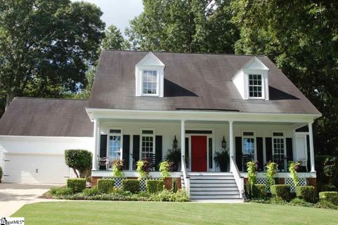 15 Dunrobin Lane