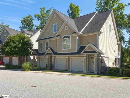 8 Edge Court