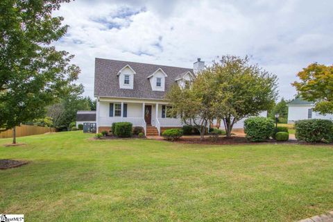 114 Hallmark Lane