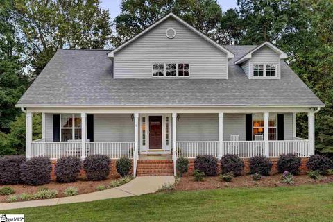 16 Monroe Court