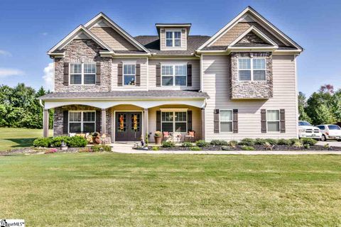 105 Lacebark Court sold home in Chandler Lake, Simpsonville, SC