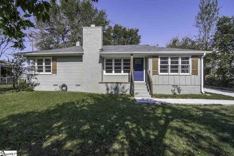 2 Maxie Avenue