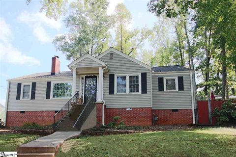 148 Bradley Boulevard