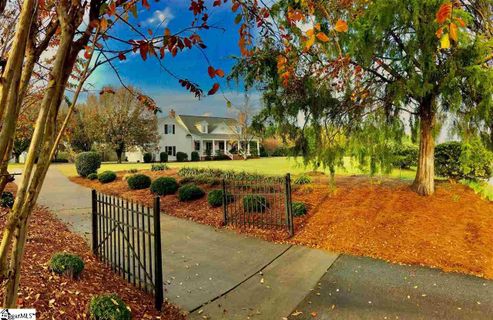 484 S Bennetts Bridge Road sold home in Bennetts Crossing, Greer, SC