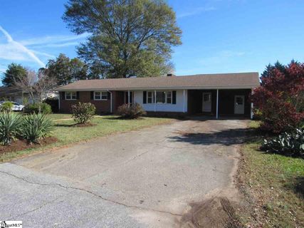 102 James Street sold home in Botany Park, Easley, SC