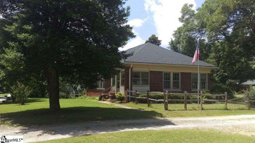 15 Maplecroft Street sold home in Piedmont Park, Greenville, SC