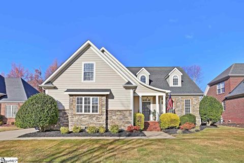 102 Holland Trace Circle