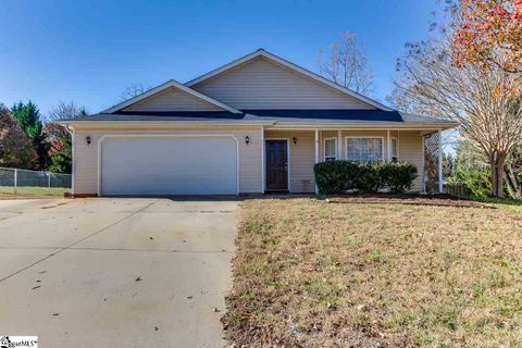 7 Viking Drive