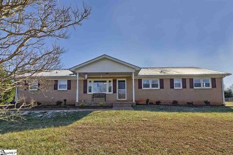 102 Magnolia Avenue