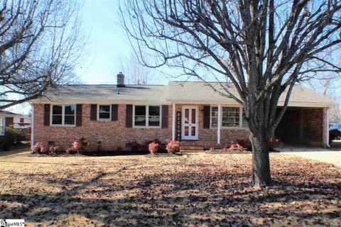 111 Courtland Drive sold home in Highview Acres, Greenville, SC