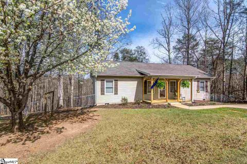 132 Rollingwood Drive