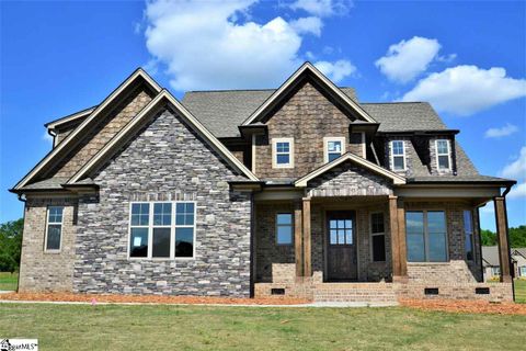 105 Monreve Drive
