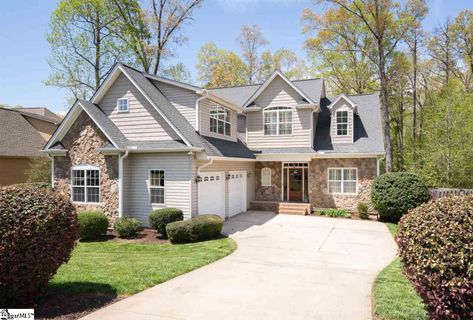 120 Carolina Oaks Drive