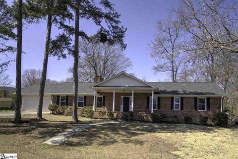 5 Vaille Drive