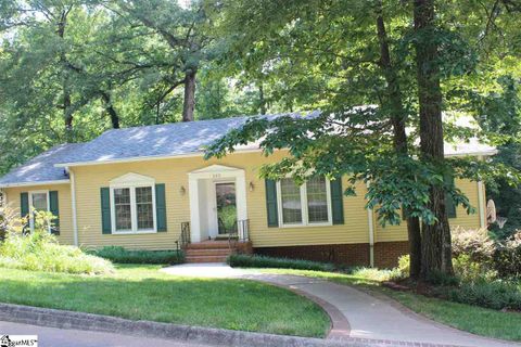 102 E Woodburn Drive