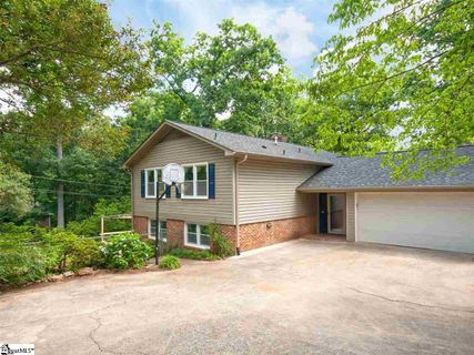 3 E Woodburn Drive