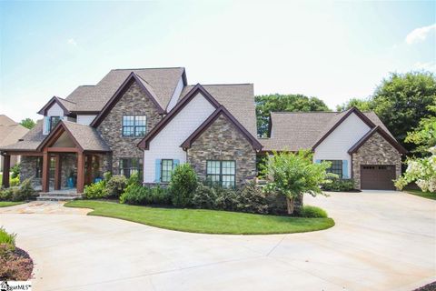 2 Fox Hunt Lane