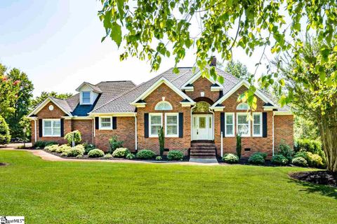 208 Rivercrest Drive sold home in Woodlands, Taylors, SC