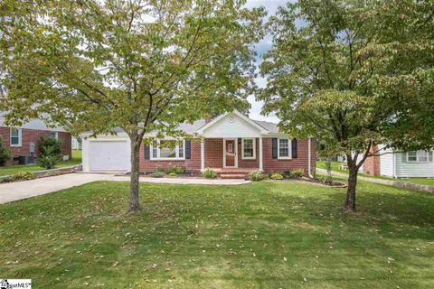 205 Mayflower Street sold home in Buena Vista, Taylors, SC