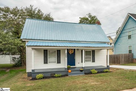 202 Woodside Avenue sold home in Woodside Mill, Fountain Inn, SC