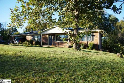 207 Bentwood Drive