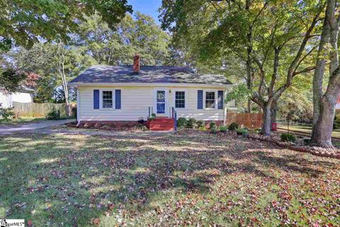 215 Carolina Avenue