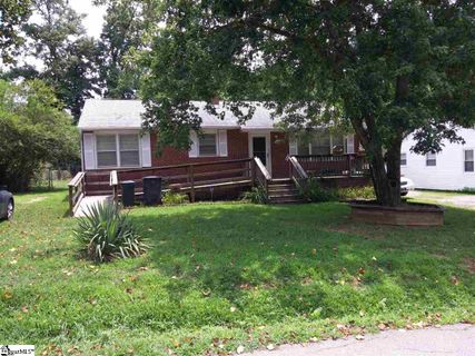 25 Mayflower Avenue