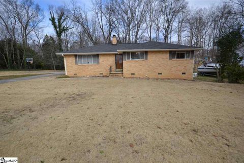 25 Forestdale Drive