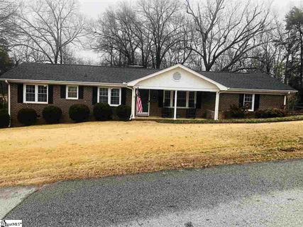 8 Hastings Circle