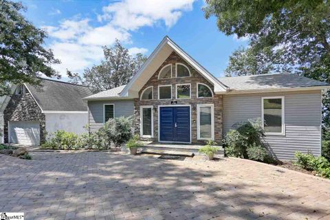 903 Altamont Road