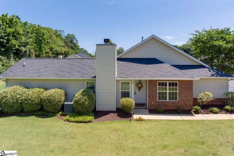 441 Crestridge Drive sold home in Townes At Woodruff Park, Simpsonville, SC