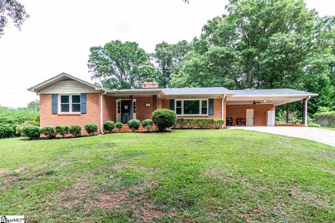 105 N Oak Forest Drive