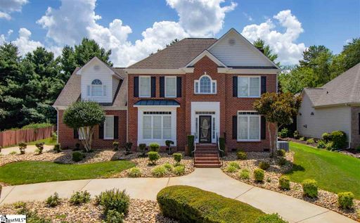 7 Dunrobin Lane