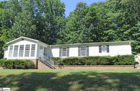 33 E Castle Drive