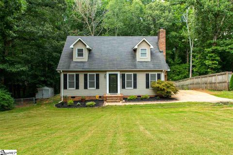 1202 Pineview Drive