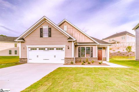 118 Easton Meadow Way