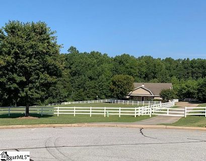 107 Chickasaw Run
