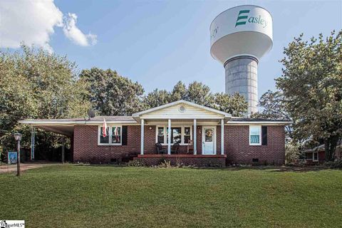104 Oates Avenue