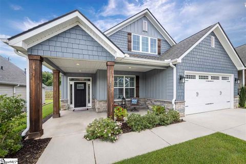 635 Ponden Drive sold home in Stonefield Cottages, Greer, SC