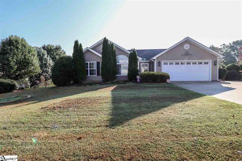 26 Rustcraft Drive