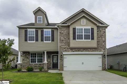 557 Townsend Place Drive sold home in Townsend Place, Boiling Springs, SC