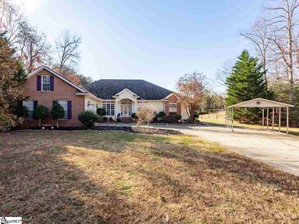 211 W Magill Court sold home in Cameron Woods, Greer, SC