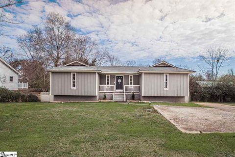 108 Abbotsford Drive