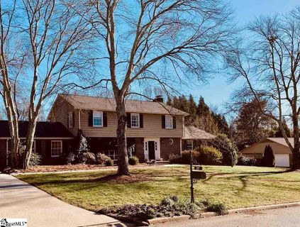 207 Castlewood Drive sold home in Foxcroft, Greenville, SC