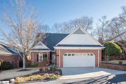 218 Greenview Circle